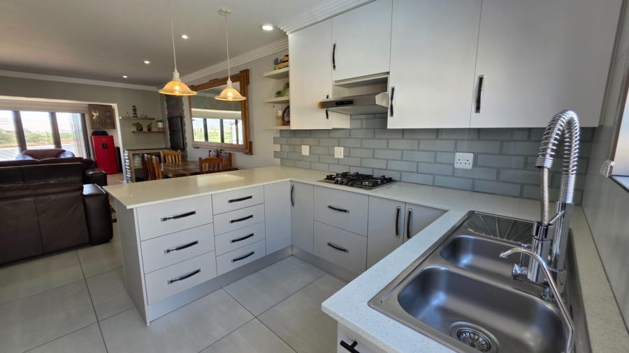 3 Bedroom Property for Sale in Hartenbos Central Western Cape